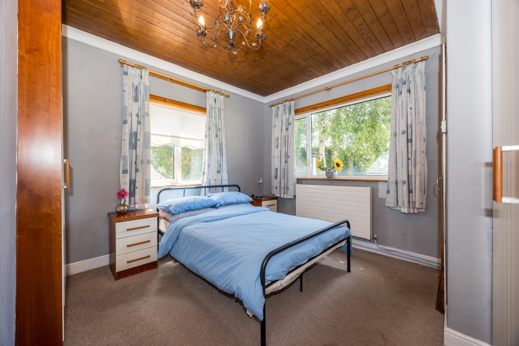 Iona, Suncroft Avenue, Strand Road, Portmarnock, Co. Dublin Iona, Suncroft Avenue, Strand Road, Portmarnock, Co. Dublin